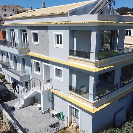 Potamos Deluxe White Apartment Екстер'єр фото