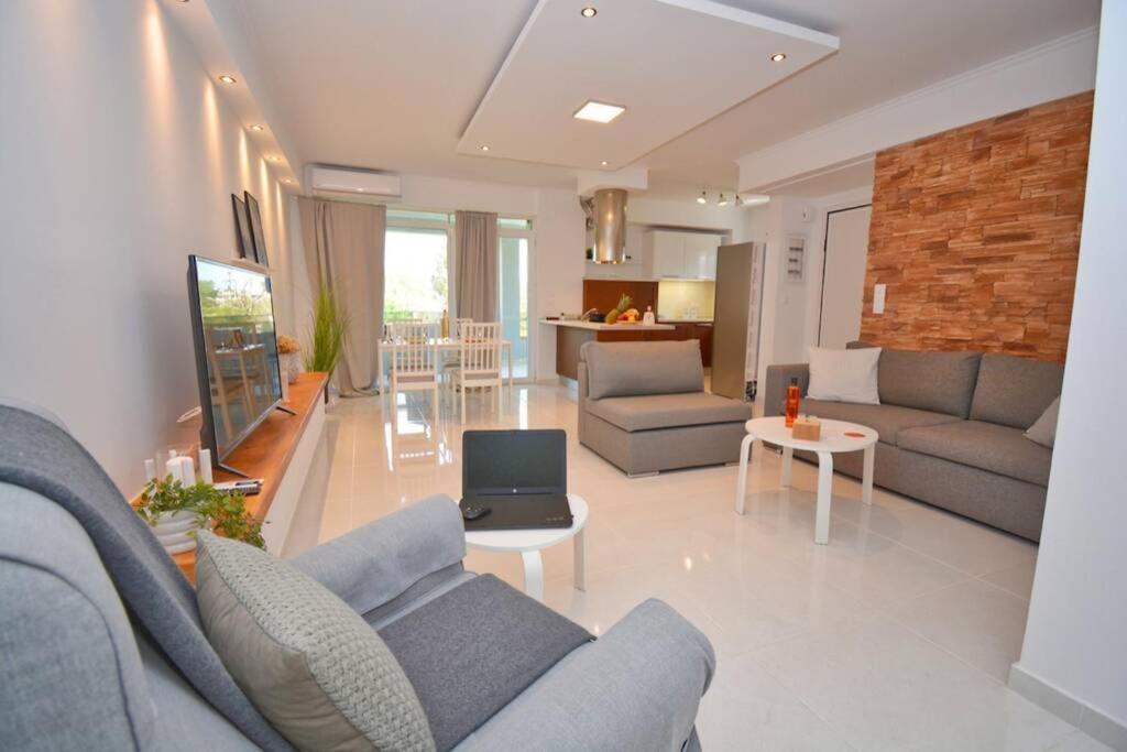 Potamos Deluxe White Apartment Екстер'єр фото